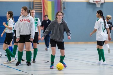 Bild 56 - F Loewinnen Hallen Cup